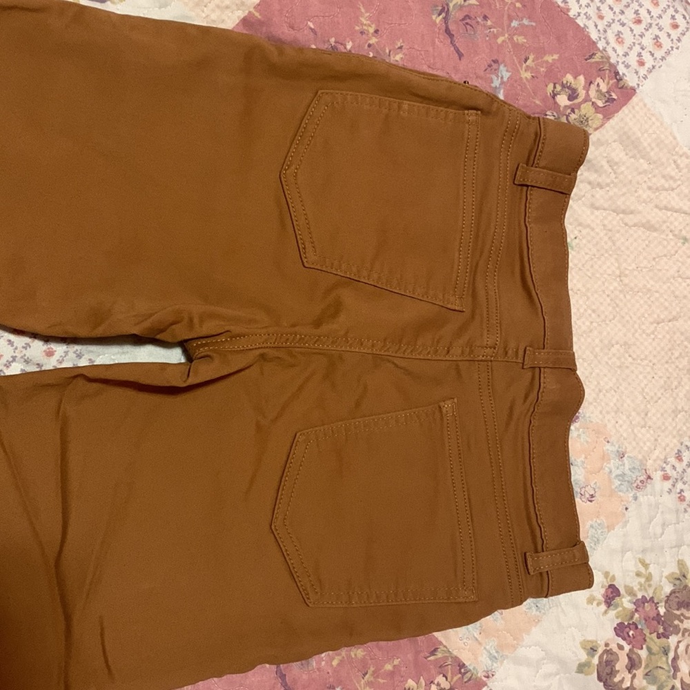 Stretchable - Picture 3 of 5